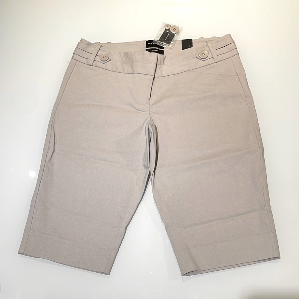 *NEW* Women's Beige Shorts